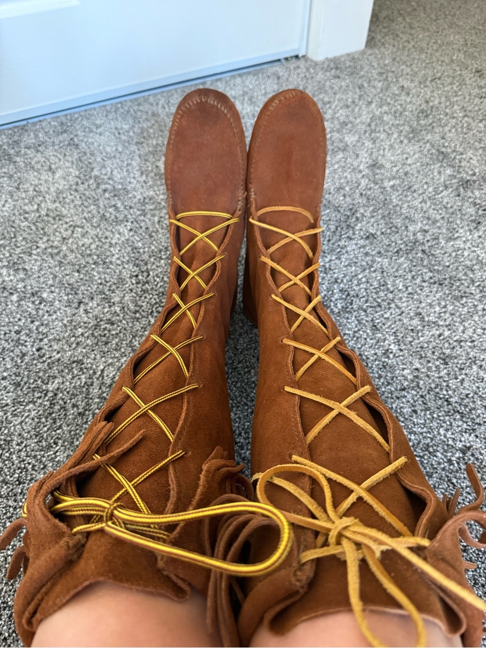 Men’s Minnetonka 1922 Knee-high lace up moccasin boots